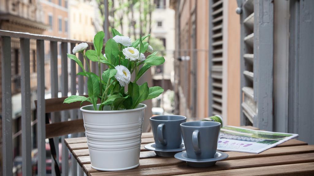 Arenula Balcony Apartment Rome Bagian luar foto
